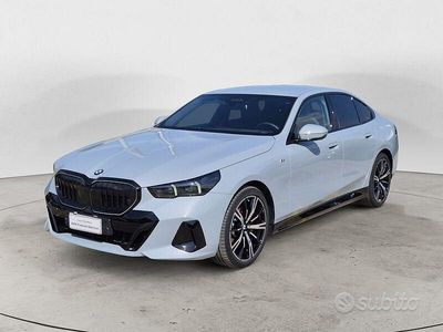 Usata BMW 520 M Sport 197 CV (144 kW) 2025 Grigio Berlina