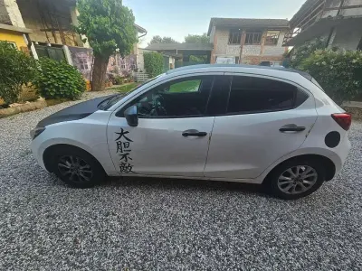 Usata Mazda 2 Evolve 135 CV (99 kW) 2016 Bianco Utilitaria