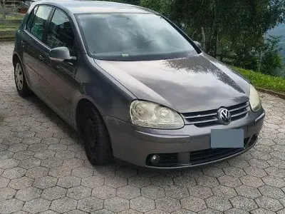 Usata VW Golf IV 140 CV (102 kW) 2005 Grigio Berlina