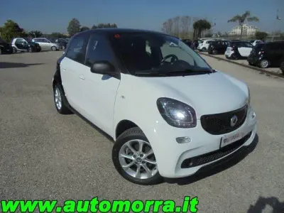 Usata Smart ForFour Passion 71 CV (52 kW) 2019 Bianco pastello Utilitaria