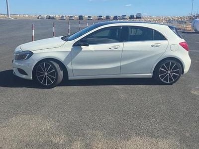 Usata Mercedes A180 109 CV (80 kW) 2014 Bianco Berlina