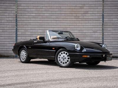 Usata Alfa Romeo Spider 132 CV (97 kW) 1991 Nero Cabrio