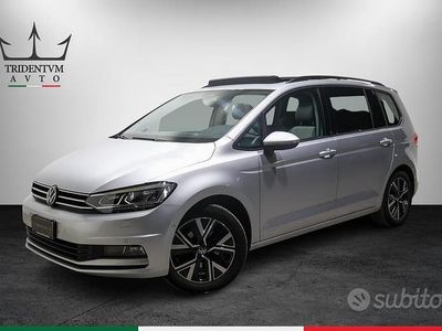 Usata VW Touran Executive 150 CV (110 kW) 2023 Argento Monovolume