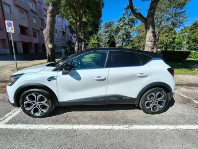 Usata Renault Captur Intens 101 CV (74 kW) 2022 Bianco SUV