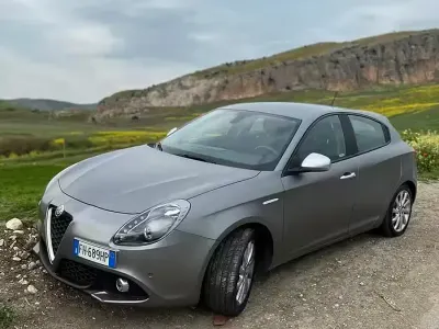 Usata Alfa Romeo Giulietta Super 120 CV (88 kW) 2017 Utilitaria