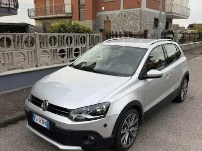 Usata VW Polo Cross 90 CV (66 kW) 2015 Utilitaria
