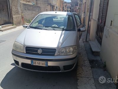 Usata Fiat Punto 69 CV (50 kW) 2007 Grigio Utilitaria