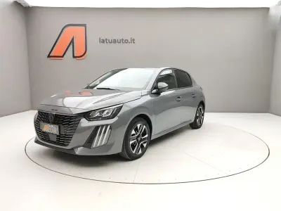 Usata Peugeot 208 Allure 101 CV (74 kW) 2025 Grigio Utilitaria