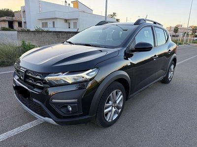 Usata Dacia Sandero Expression 100 CV (73 kW) 2022 Grigio Berlina