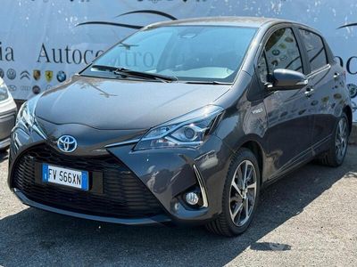 Usata Toyota Yaris Hybrid 73 CV (53 kW) 2019 Grigio Berlina