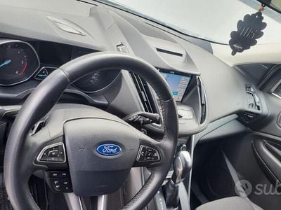 Usata Ford Kuga 120 CV (88 kW) 2019 Nero SUV