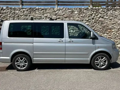 Usata VW T5 Highline 174 CV (127 kW) 2009 Argento Furgone
