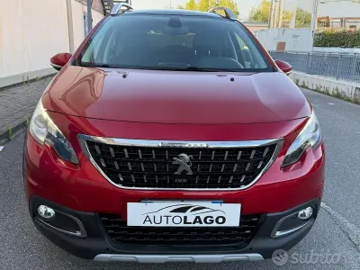 Usata Peugeot 2008 Allure 99 CV (72 kW) 2016 Rosso SUV
