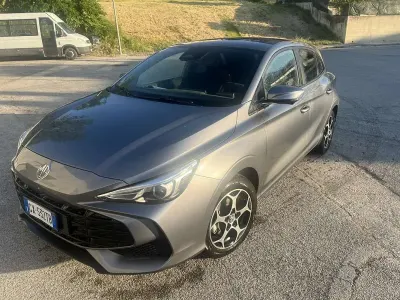 Usata MG MG3 Luxury 102 CV (75 kW) 2025 Utilitaria