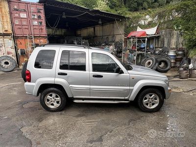 Usata Jeep Cherokee 2004 Grigio SUV