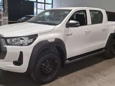 Nuova Toyota HiLux Comfort 204 CV (150 kW) 2026 Bianco Pick-up