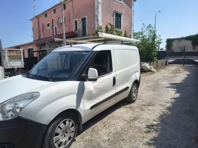 Usata Fiat Doblò 120 CV (88 kW) 2010 Monovolume