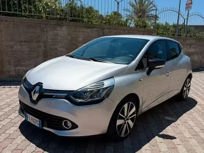 Usata Renault Clio IV 90 CV (66 kW) 2016 Grigio Berlina