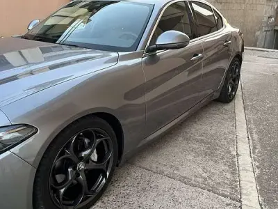 Usata Alfa Romeo Giulia Super 150 CV (110 kW) 2018 Grigio Berlina