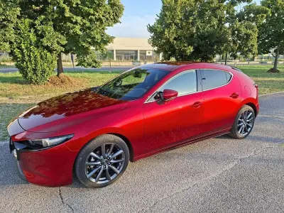 Usata Mazda 3 Exceed 122 CV (89 kW) 2019 Rosso Berlina