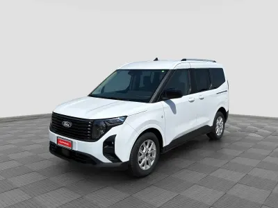 Usata Ford Tourneo Courier Titanium 124 CV (91 kW) 2025 Frozen white Monovolume