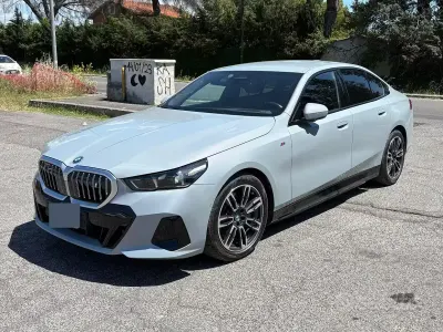 Usata BMW i5 105 kW (143 CV) 2024 Grigio Berlina