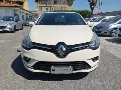 Usata Renault Clio IV 90 CV (66 kW) 2017 Beige Berlina