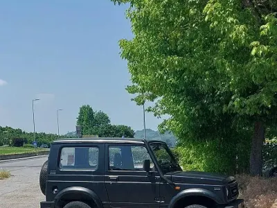 Usata Suzuki Samurai 64 CV (47 kW) 1989 Nero SUV