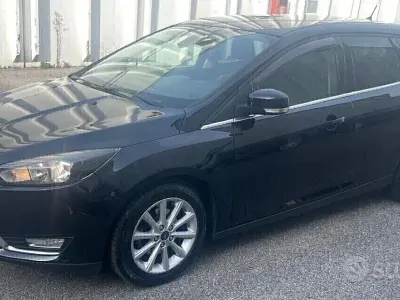 Begagnad Ford Focus S 120 HK (88 kW) 2016 Svart Kombi