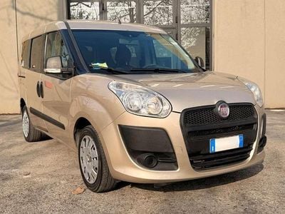 Usata Fiat Doblò Dynamic 120 CV (88 kW) 2014 Oro Monovolume