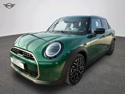 Usata Mini Cooper Favoured 150 kW (204 CV) 2025 Verde Utilitaria