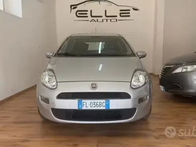 Usata Fiat Punto Street 77 CV (56 kW) 2017 Grigio Utilitaria