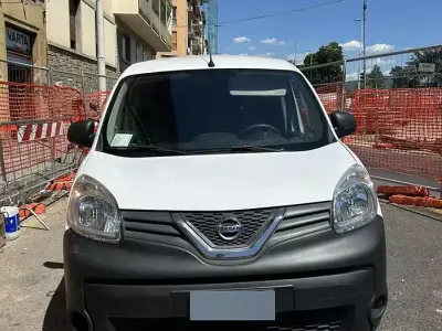 Usata Nissan NV250 95 CV (69 kW) 2021 Bianco Furgone
