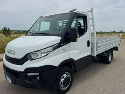 Usata Iveco Daily 136 CV (100 kW) 2019 Bianco Utilitaria