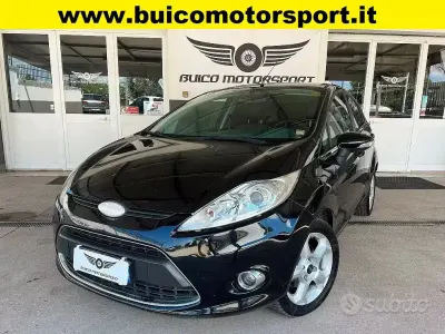 Usata Ford Fiesta Titanium 92 CV (67 kW) 2010 Nero Berlina