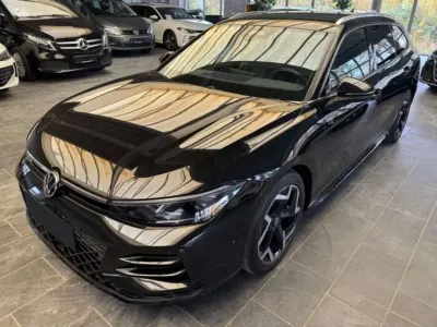 Usata VW Passat R-line 150 CV (110 kW) 2025 Nero Station wagon