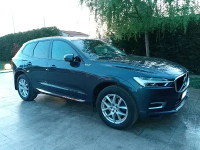 Usata Volvo XC60 Business Edition 190 CV (139 kW) 2018 Blu/azzurro SUV
