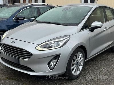 Usata Ford Fiesta Titanium 86 CV (63 kW) 2018 Grigio Utilitaria