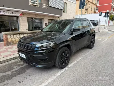 Käytetty Jeep Compass Night Eagle 131 HP (96 kW) 2022 Musta Katumaasturi