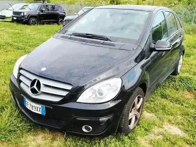 Usata Mercedes B160 Premium 95 CV (69 kW) 2010 Nero Monovolume