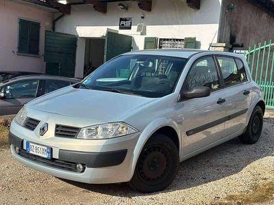 Argento Usata 2008 Renault Mégane II Dynamique Berlina | 890 € (Super prezzo)
