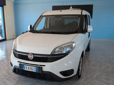 Usata Fiat Doblò Easy 120 CV (88 kW) 2017 Bianco Monovolume
