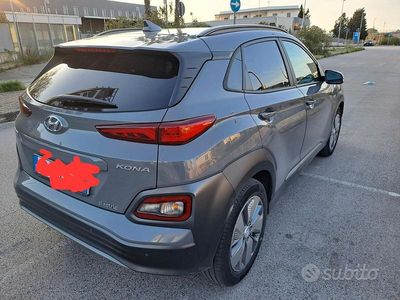 Usata Hyundai Kona 38 kW (53 CV) 2020 Grigio SUV