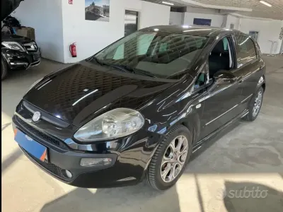 Usata Fiat Punto Evo Sport 105 CV (77 kW) 2010 Nero Utilitaria