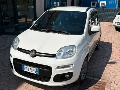 Usata Fiat Panda Lounge 95 CV (69 kW) 2016 Bianco Utilitaria