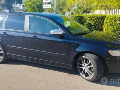 Usata Volvo V50 179 CV (131 kW) 2007 Nero Station wagon