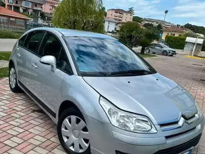 Usado Citroën C4 88 HP (64 kW) 2008 Cinzento Sedan
