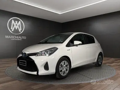 Brugt Toyota Yaris Hybrid Cool 73 HK (53 kW) 2017 Hvid Sedan