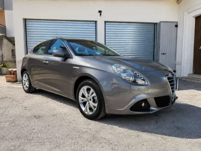 Usata Alfa Romeo Giulietta 105 CV (77 kW) 2012 Other Utilitaria