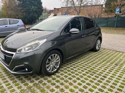 Grigio Usata 2016 Peugeot 208 Allure Utilitaria | 8000 € (Cara)